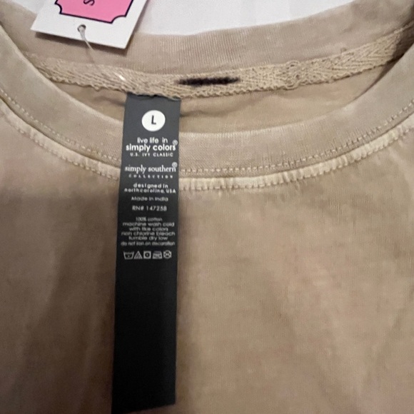 Simply Southern “Lucky Girl’s Club”. Size Large - Picture 3 of 3